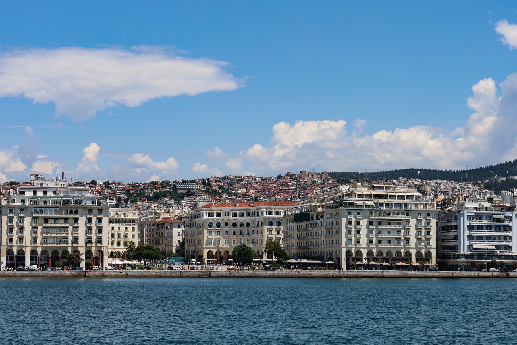 Gebäude entlang der Uferpromenade von Thessaloniki