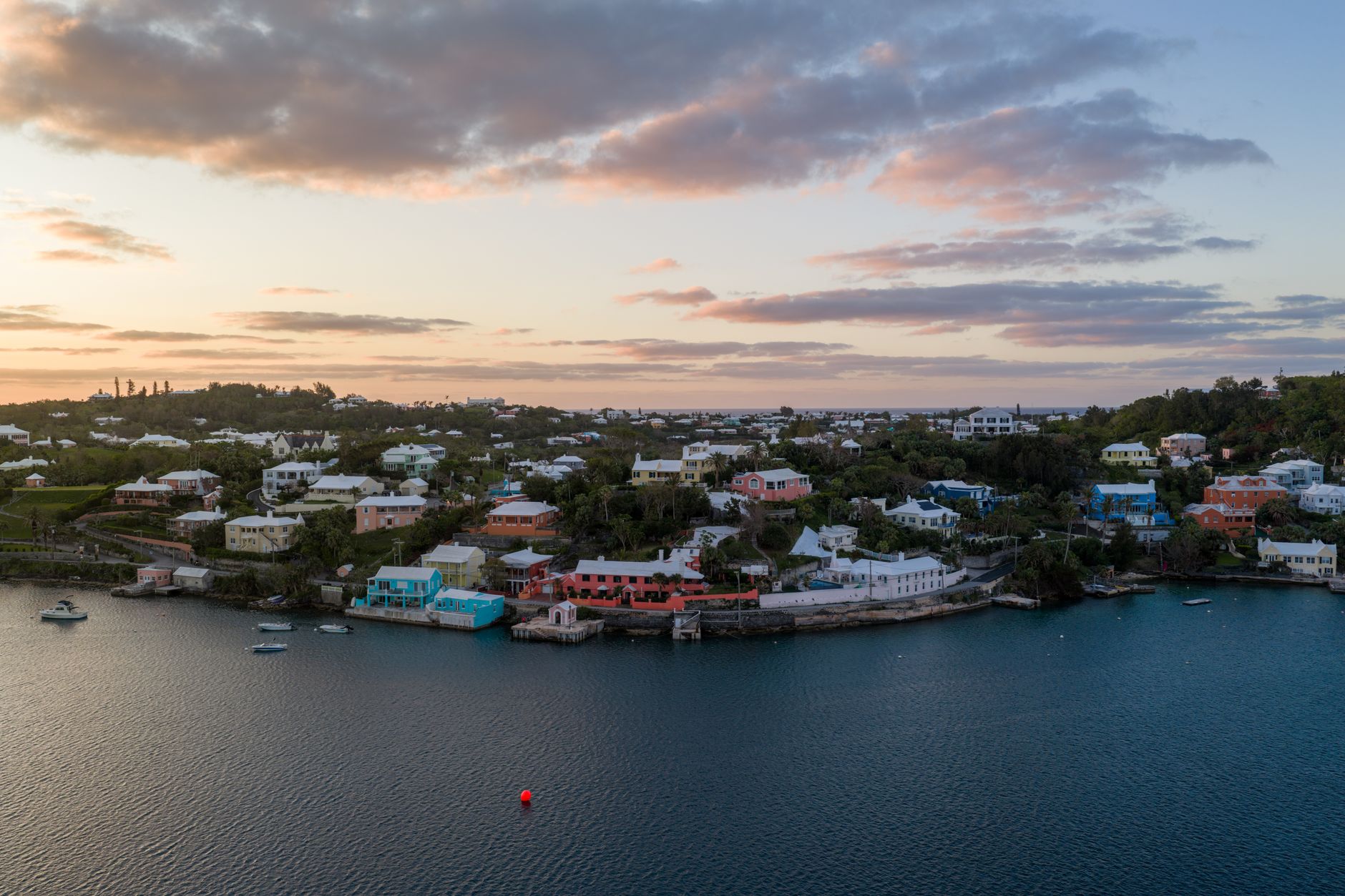 Airport transfers in Bermuda Airport transfers in Bermuda