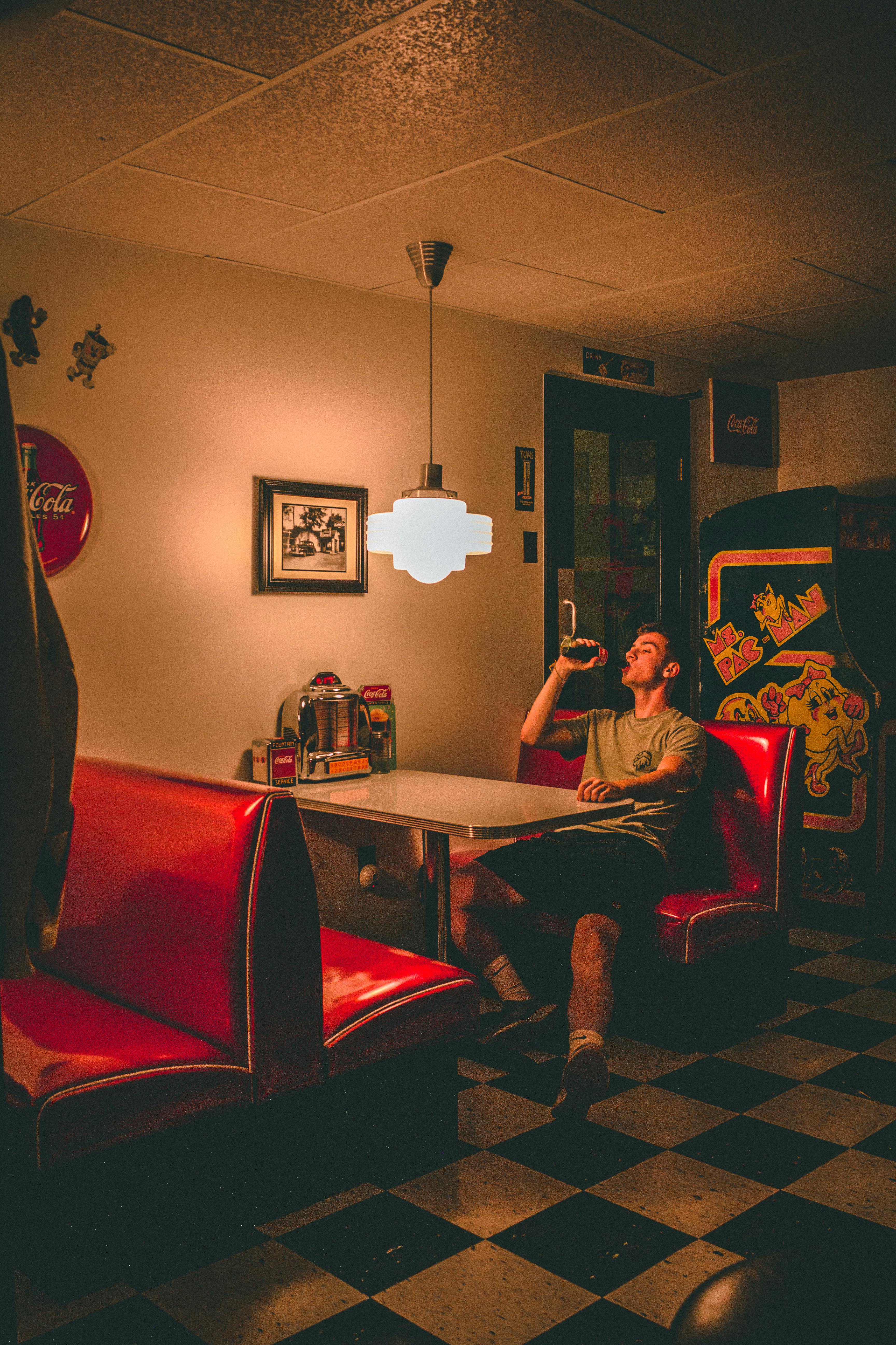 What does drinking pineapple juice for a week do?