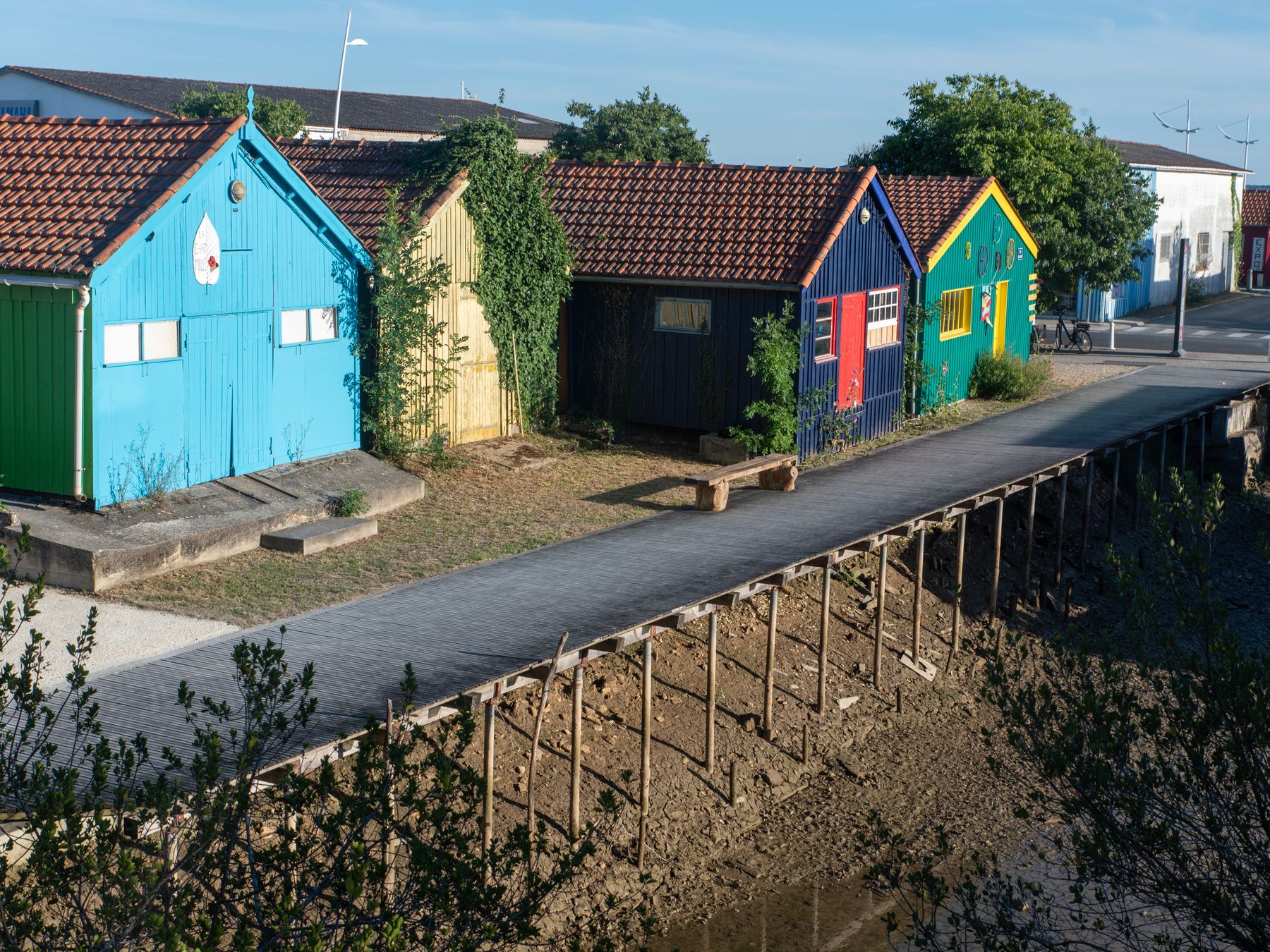 Fence and Decking Painting in Wapping — walls rolled to an even, flat finish