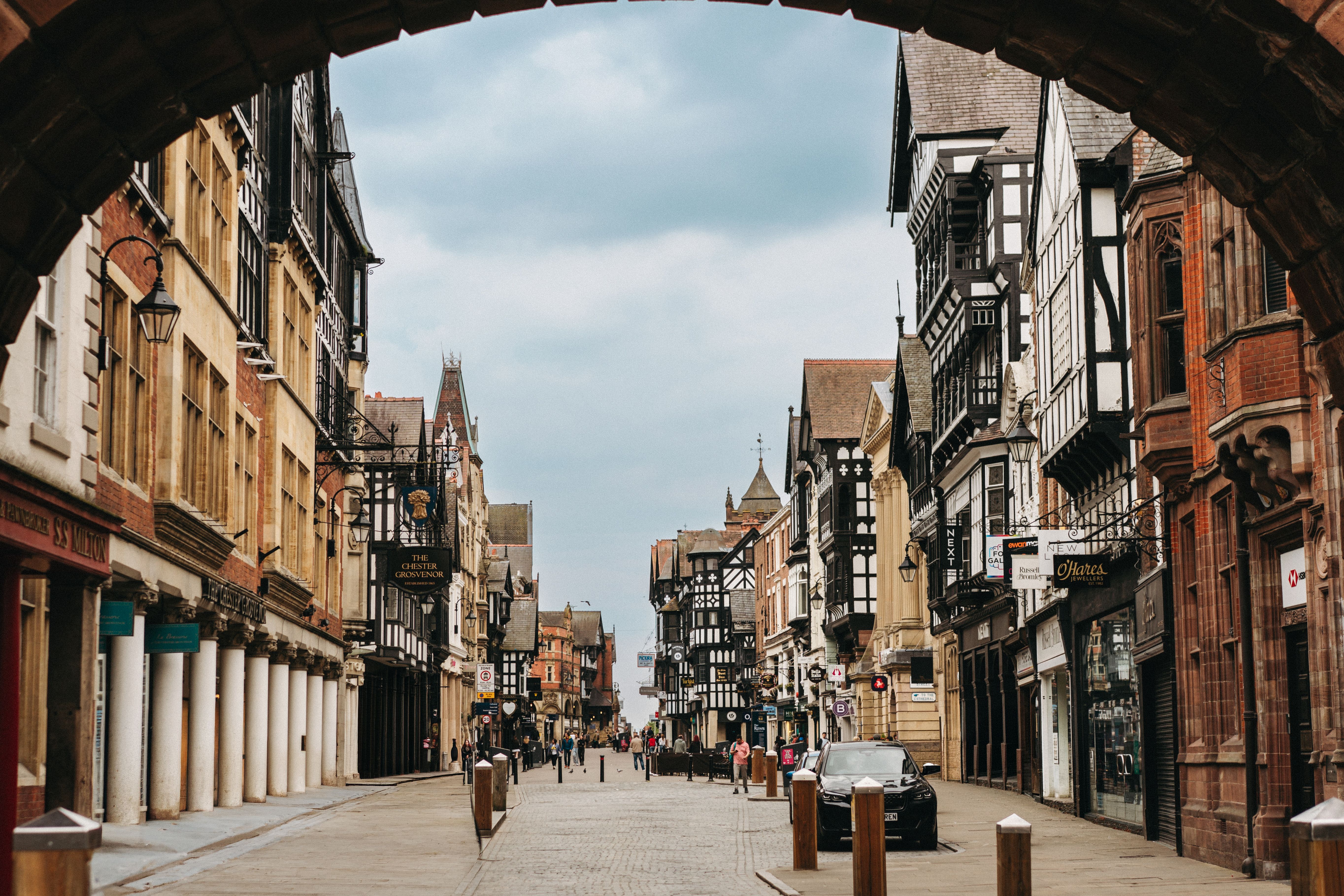 Chester Street View with Historic Architecture · Free Stock Photo