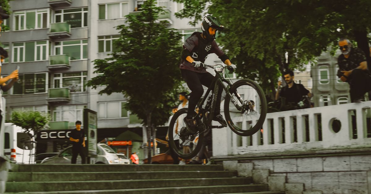How Guerrilla Marketing Works — guerrilla marketing experiential marketing brand activation nationwide | XM Marketing image