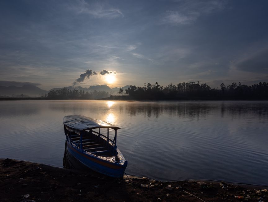 Menyusuri Keindahan Situ Cileunca dan Menjelajahi Gunung Puntang di Soreang