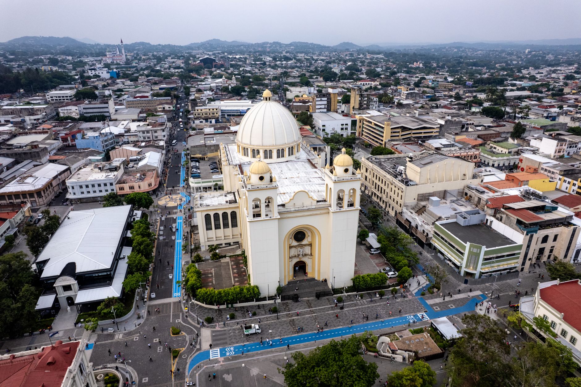 Aerial shot of the Metropolitan Cathedral in San Salvador's historic center, showcasing cityscape and urban architecture.. Photo by Diego Lopez on Pexels