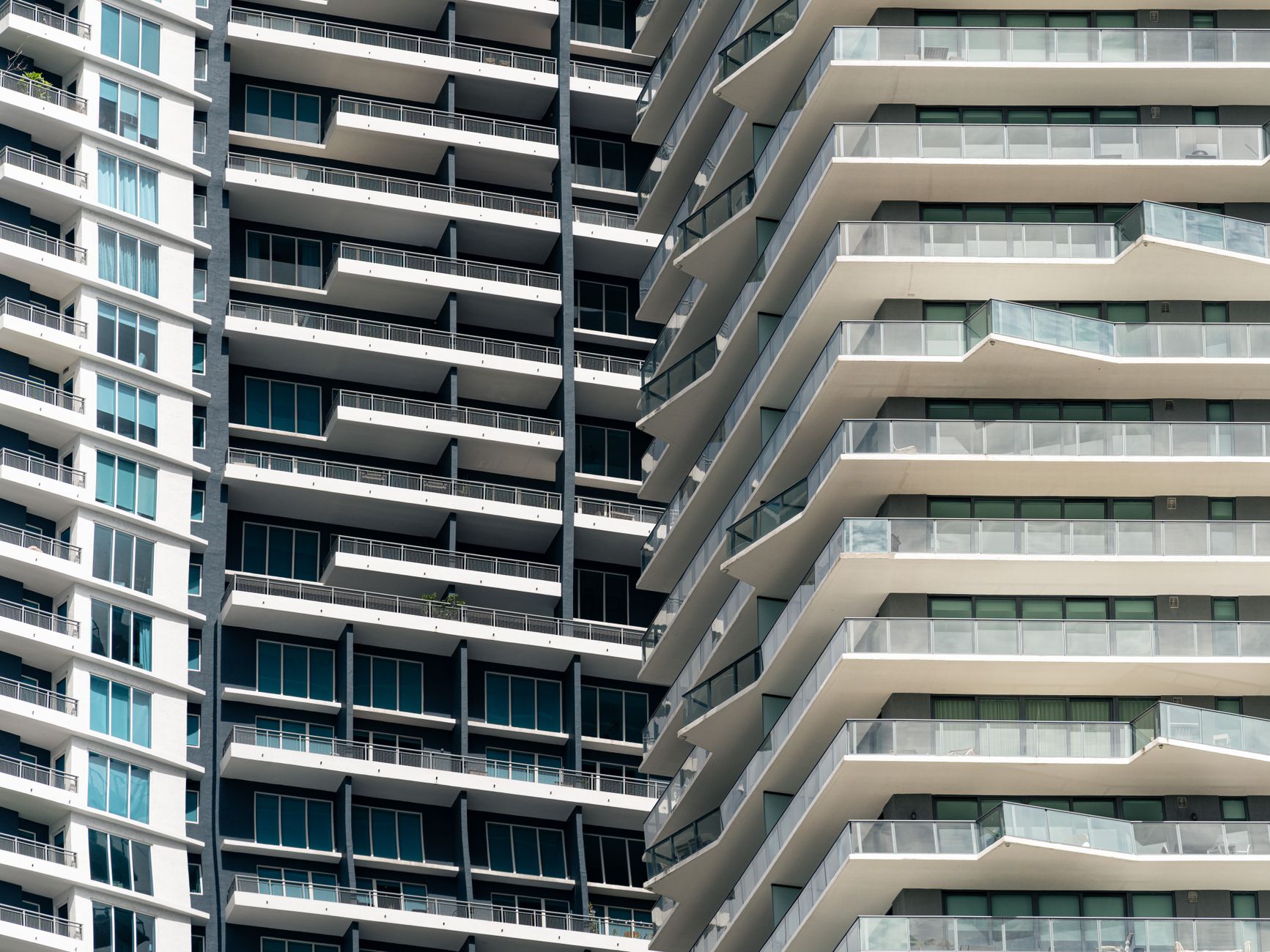 High-Rise Apartment & Office Movers Near 100 S Biscayne Blvd #3170, Miami, FL