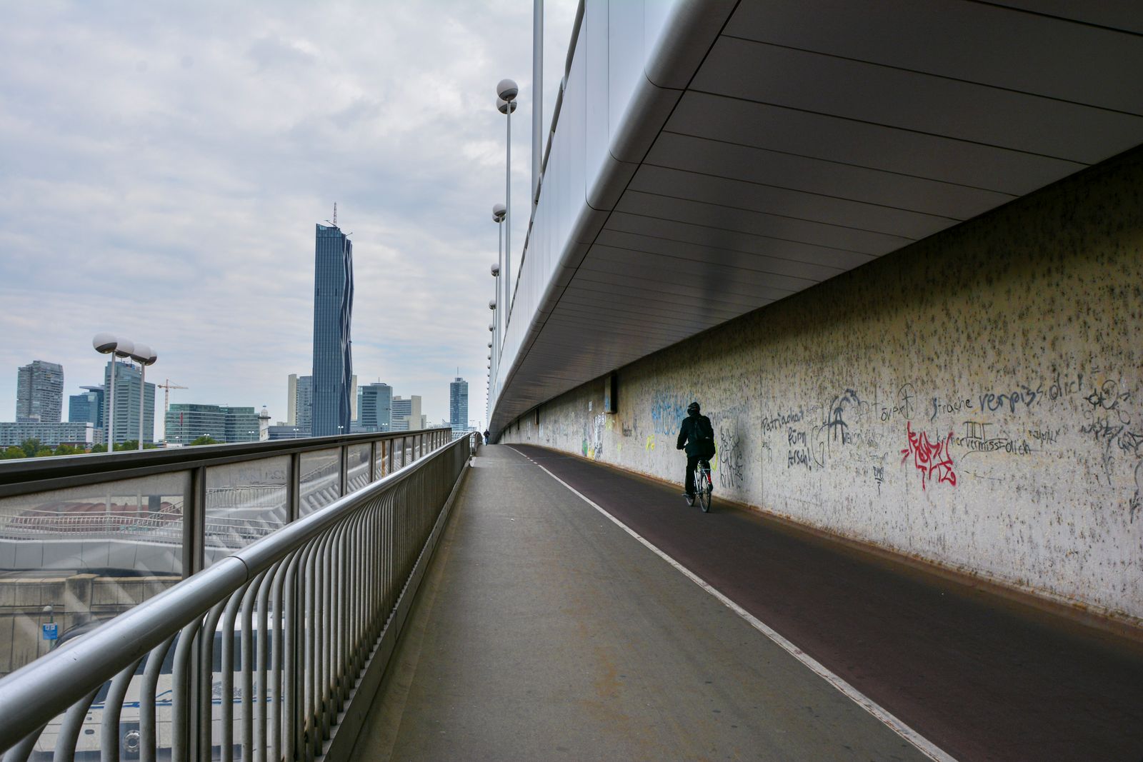 Het Donau-eiland is 21 kilometer lang