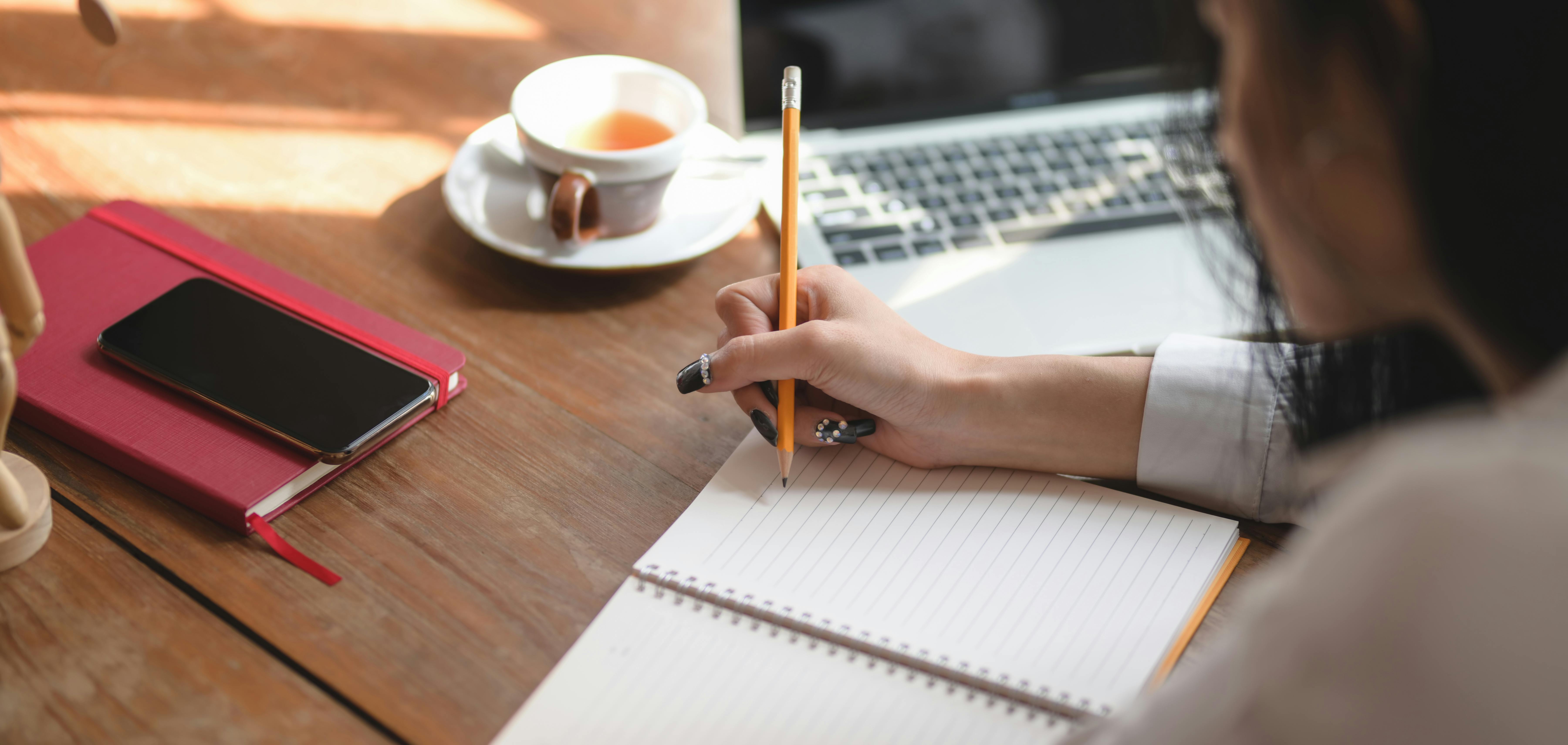 500+ Beautiful Financing Photos Pexels · Free Stock Photos