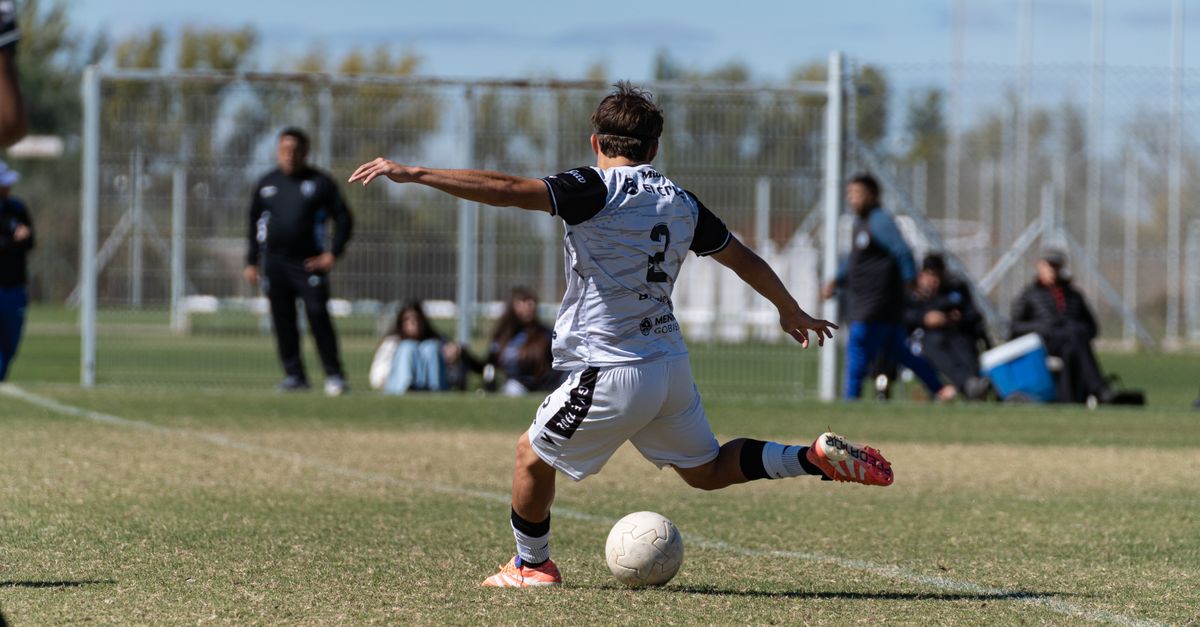 Mexico 2-0 South Africa – group stage, Group A