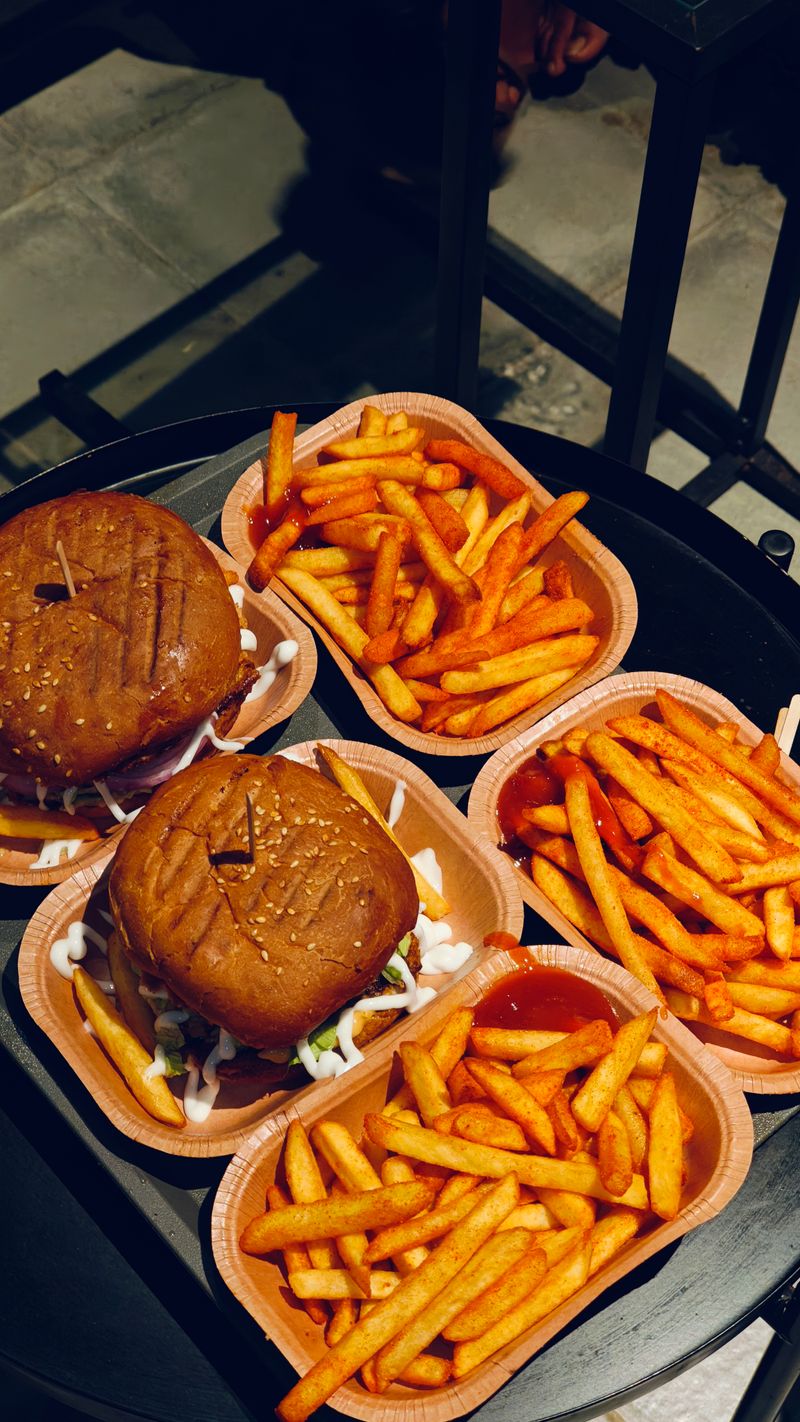 Delicious Burgers