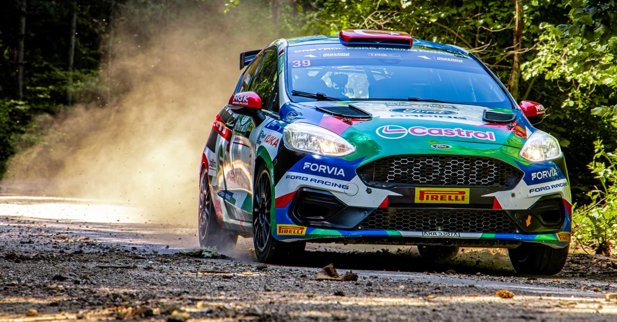 Foto Di Studio Professionali Di Automobili