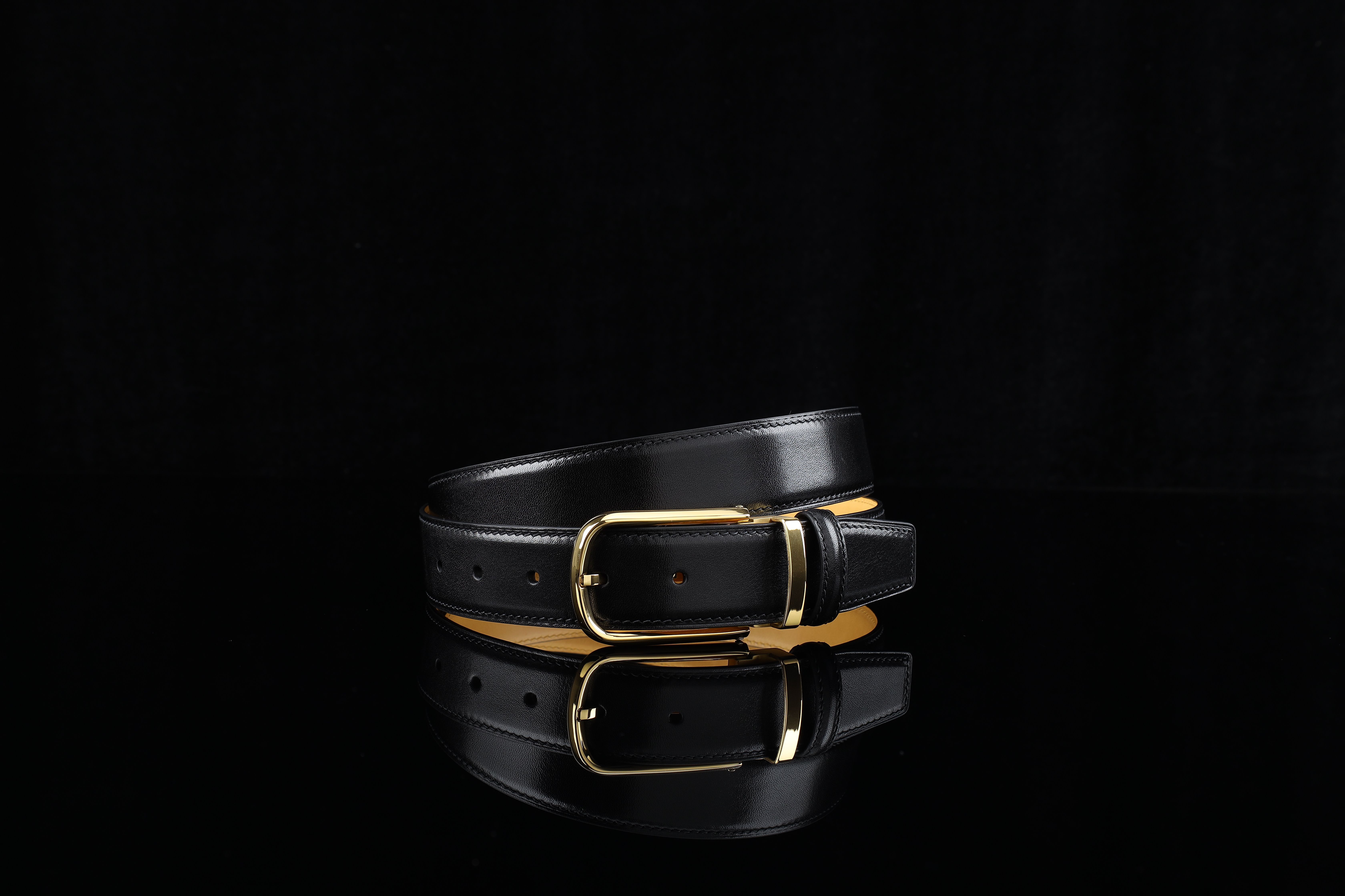 CUDIS Launched 002 Classic Smart Ring for Sleep and General Wellness Tracking — Photo by BELTLEY COM on Pexels