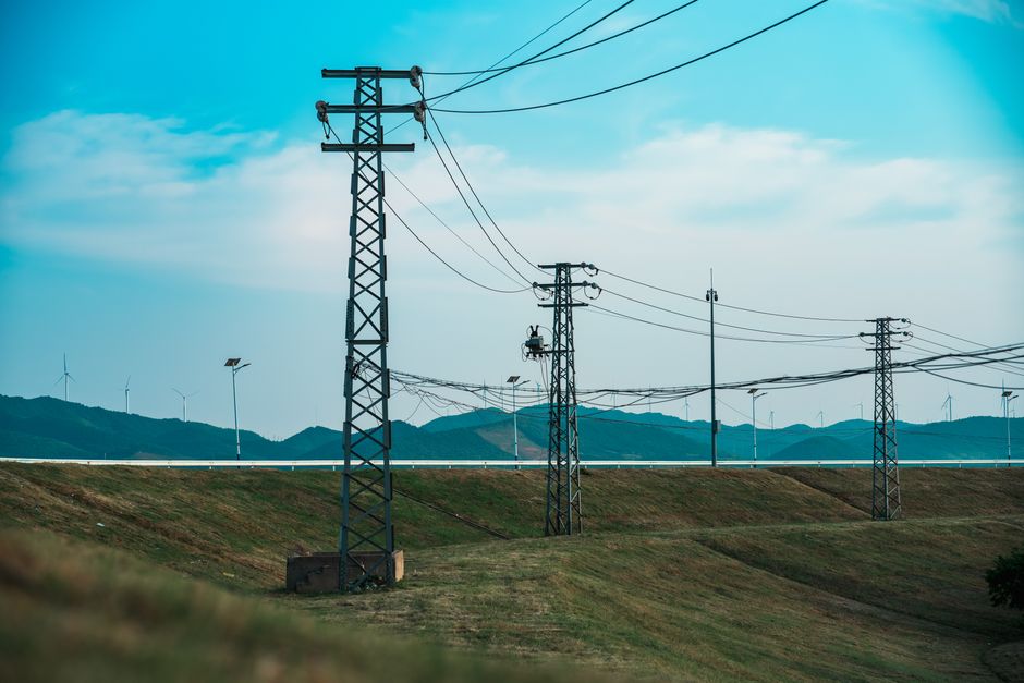 Immagine di copertina: Bollette elettriche in Italia: il peso del caro energia continua a crescere