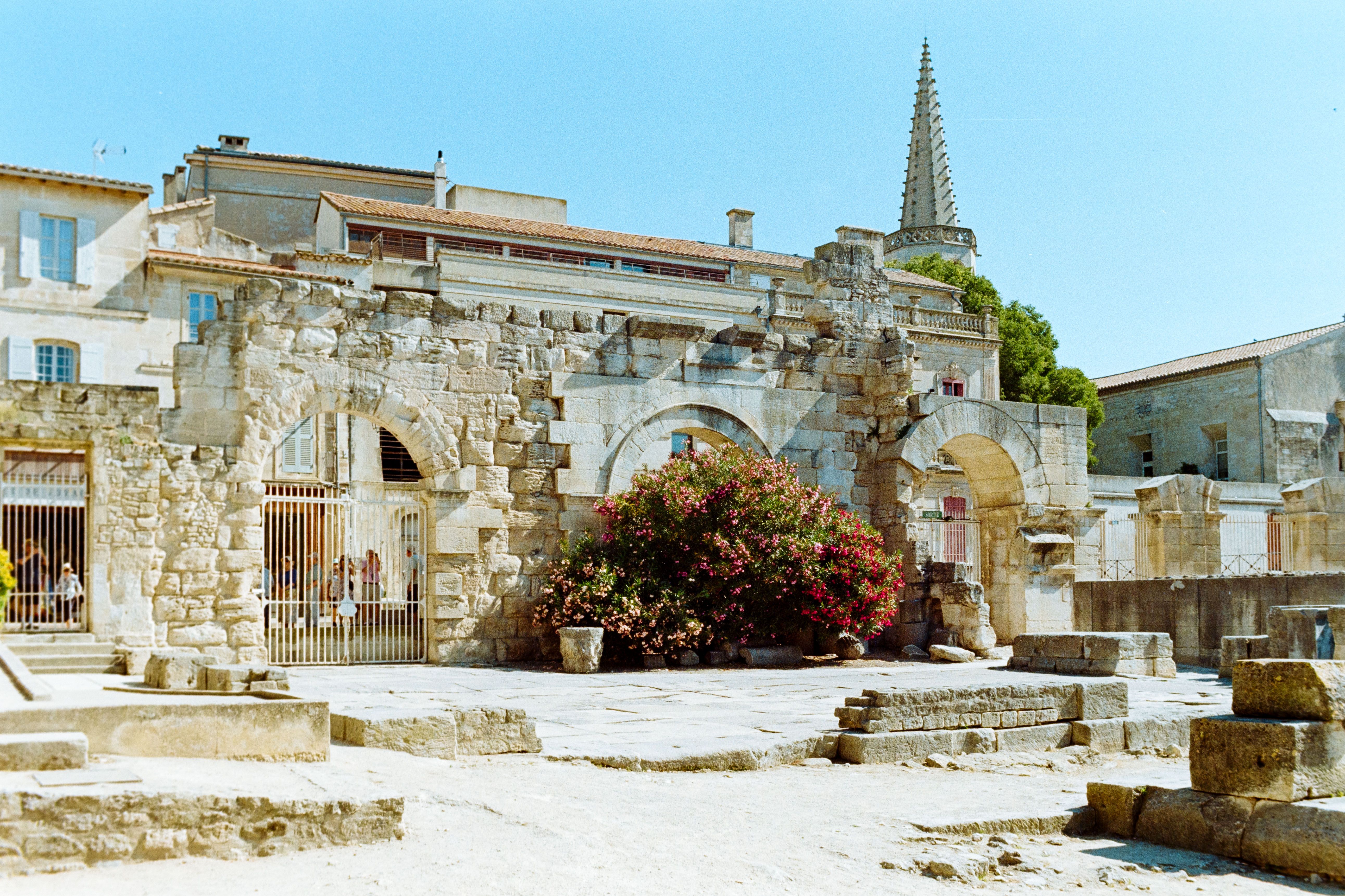 Arles