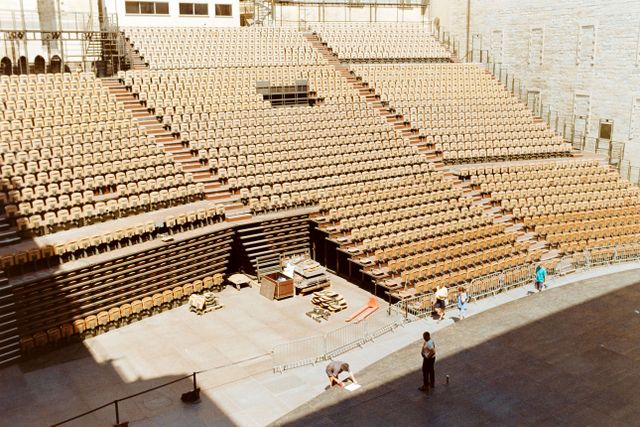 Festival d'Avignon : les professionnels du théâtre dénoncent les coupes budgétaires