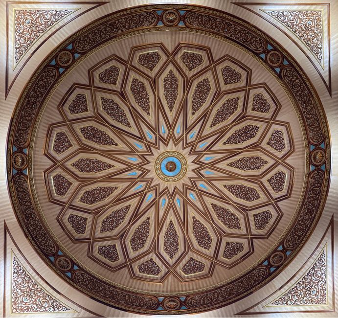 The stunning interior of Al-Fatih Mosque (Grand Mosque) in Bahrain