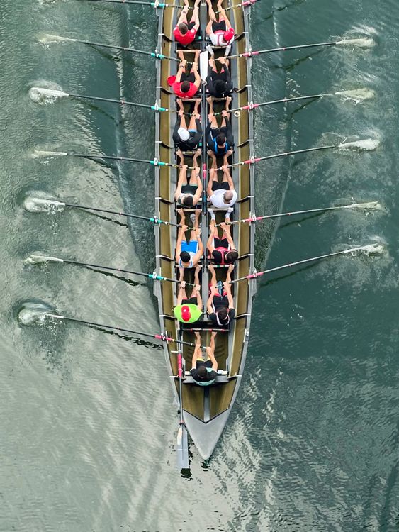 2000m Rowing Course Aerial Aerial View of a Rowing Team on Bilbao Waters · Free Stock Photo