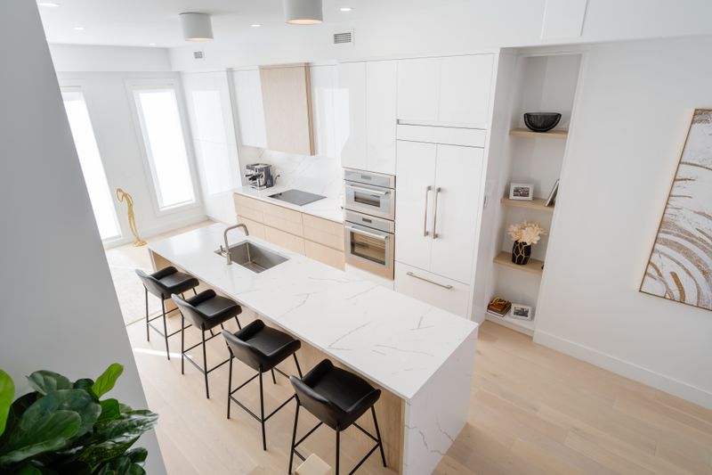 Kitchen Cabinet Refresh