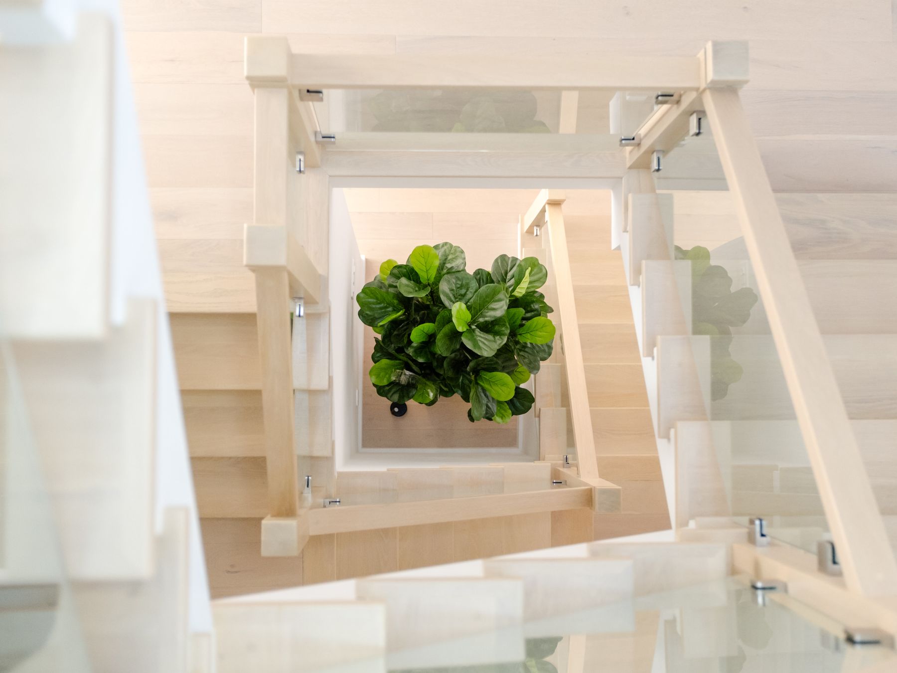 Chipping Norton — professional movers carrying furniture on a house move
