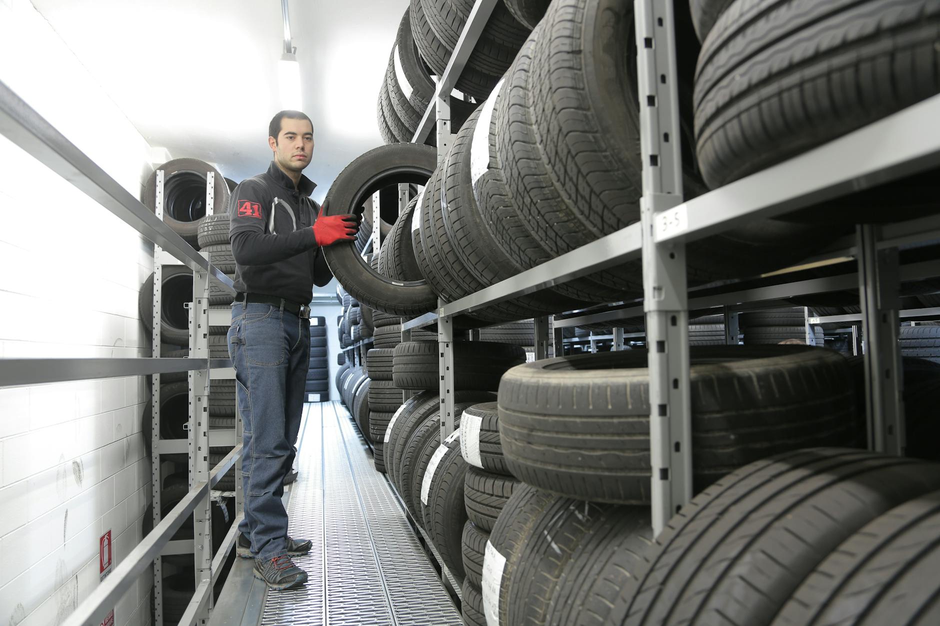 Rubber Molding Tyre Image