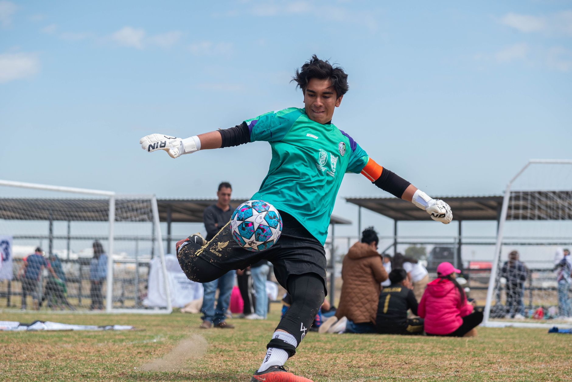 Goleiro Vozinha Bate Recorde em Leilão de Camisa da Copa