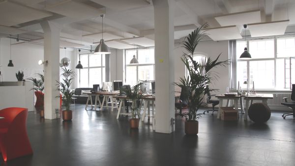 Managed Office vs Traditional Commercial Lease: True Cost Analysis