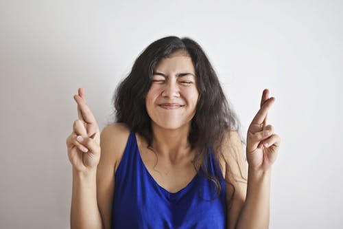 Mujer, En, Azul, Camiseta Sin Mangas, Sonriente