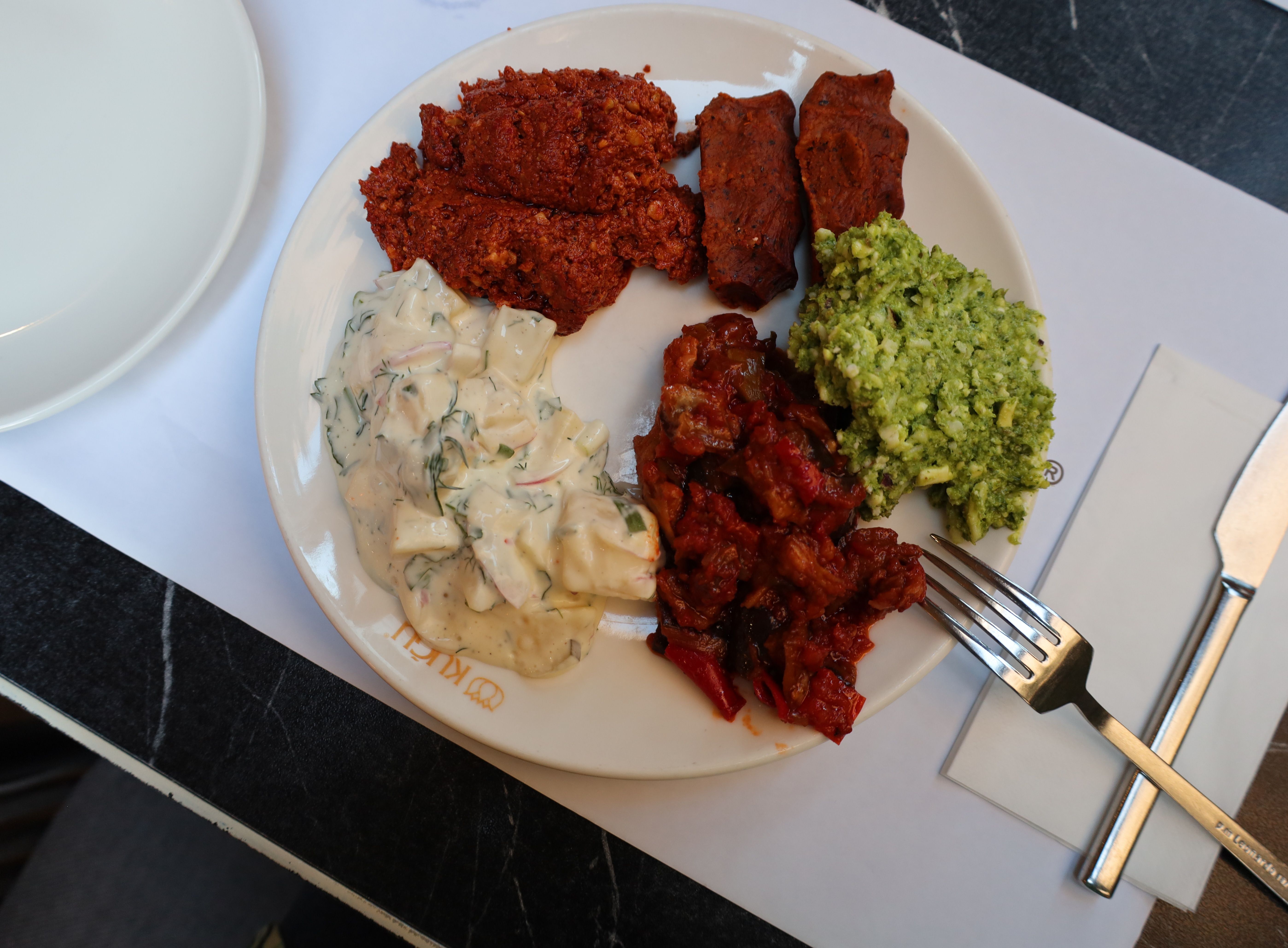 Blended Cottage Cheese Dips Drive New Interest in Legacy Dairy Category