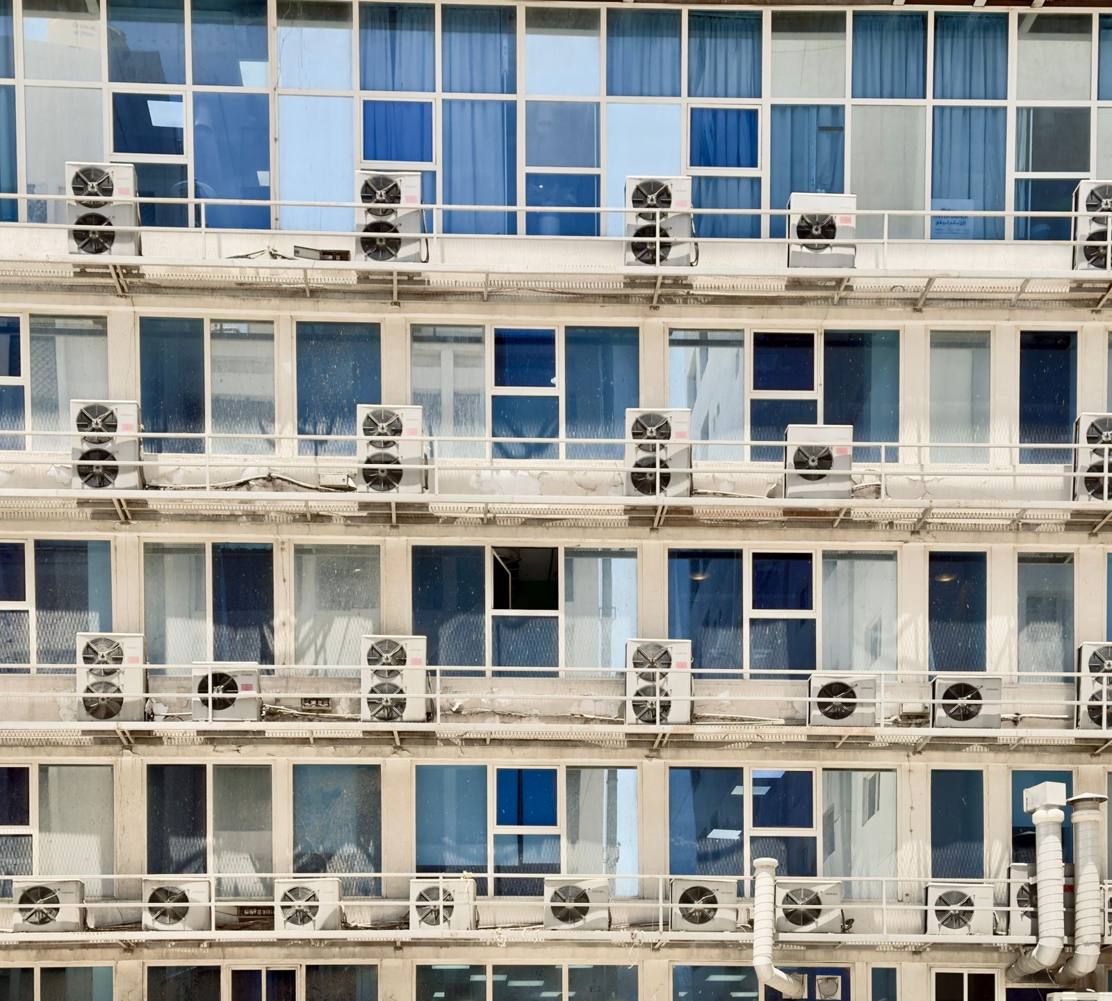 Air Conditioning on Building Roof · Free Stock Photo