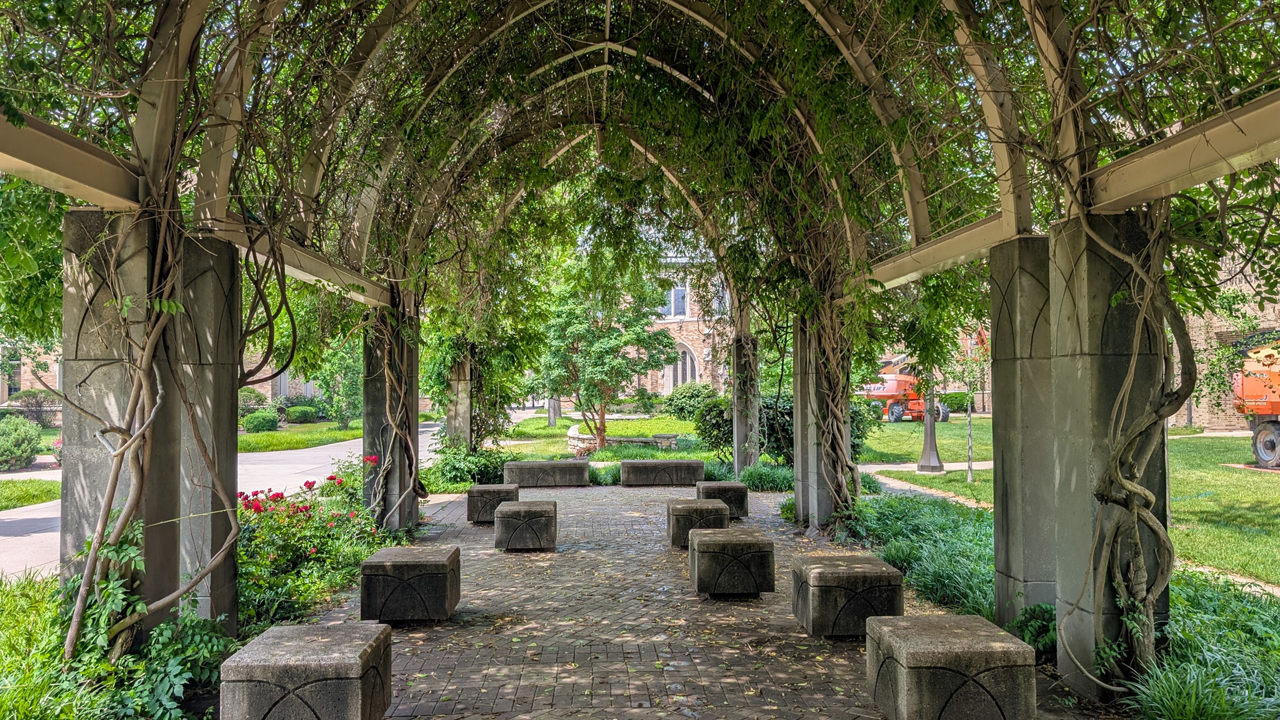 25+ Pergola Ideas to Transform Your Outdoor Space