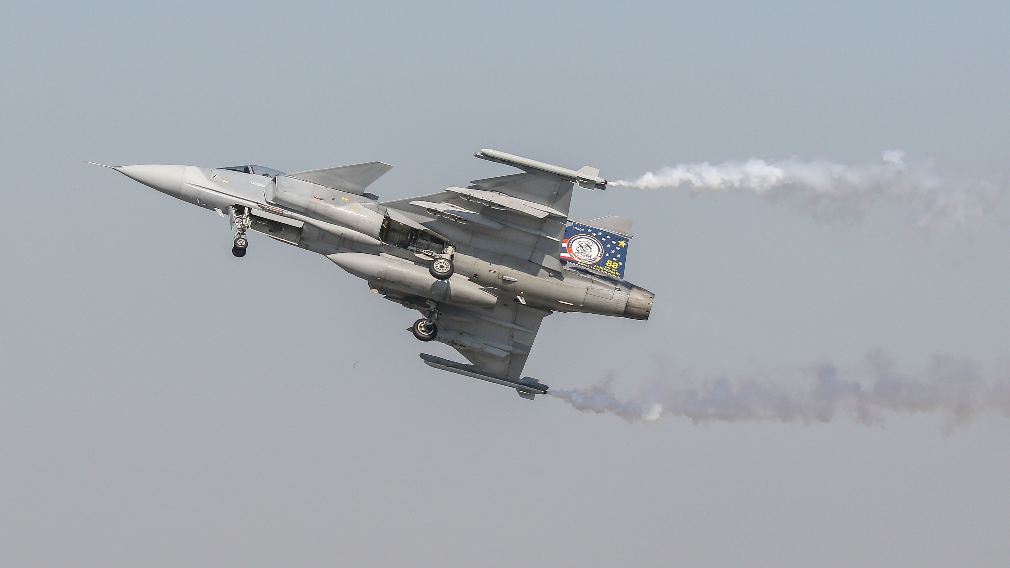 Turbo-jets; of a thrust exceeding 25kN