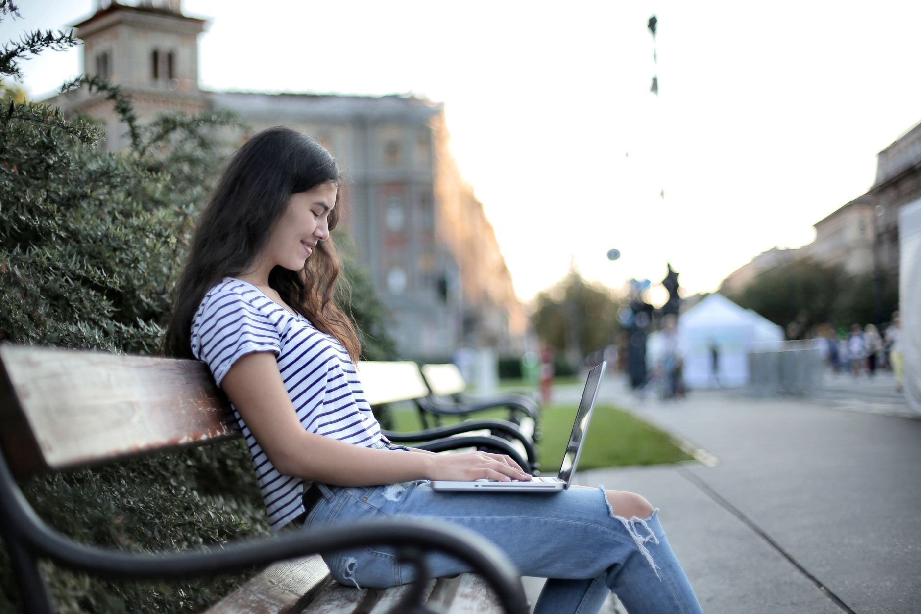protecting public wifi sessions with a free vpn