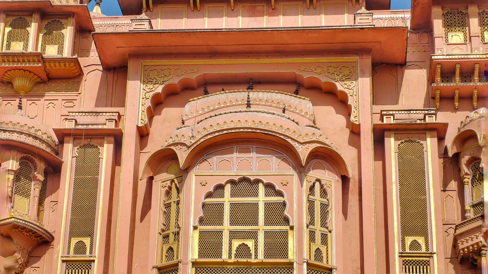 Heritage India — chauffeur-driven holidays with ShikBaris