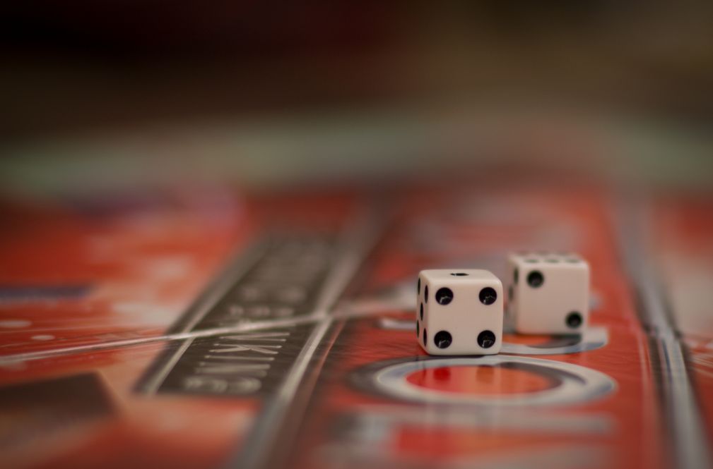 Online Casino: Spielautomaten und Live-Spiele im Überblick