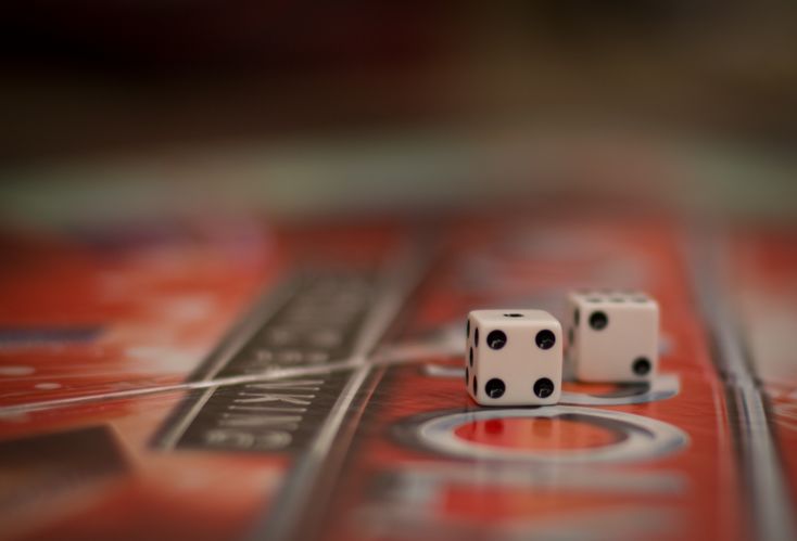 Online Casino: Spielautomaten und Live-Spiele im Überblick