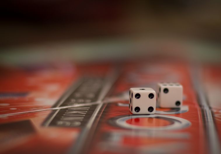 Online Casino: Spielautomaten und Live-Spiele im Überblick