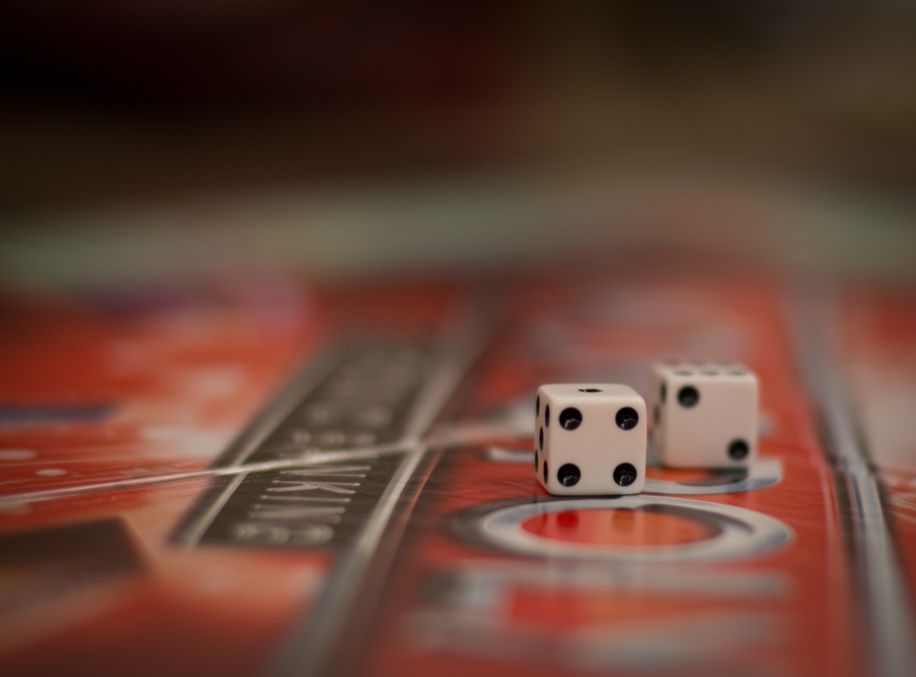 Online Casino: Spielautomaten und Live-Spiele im Überblick