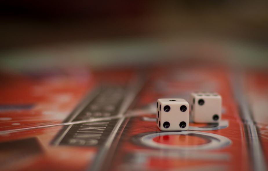 Vergleich verschiedener Poker-Varianten im Online-Casino
