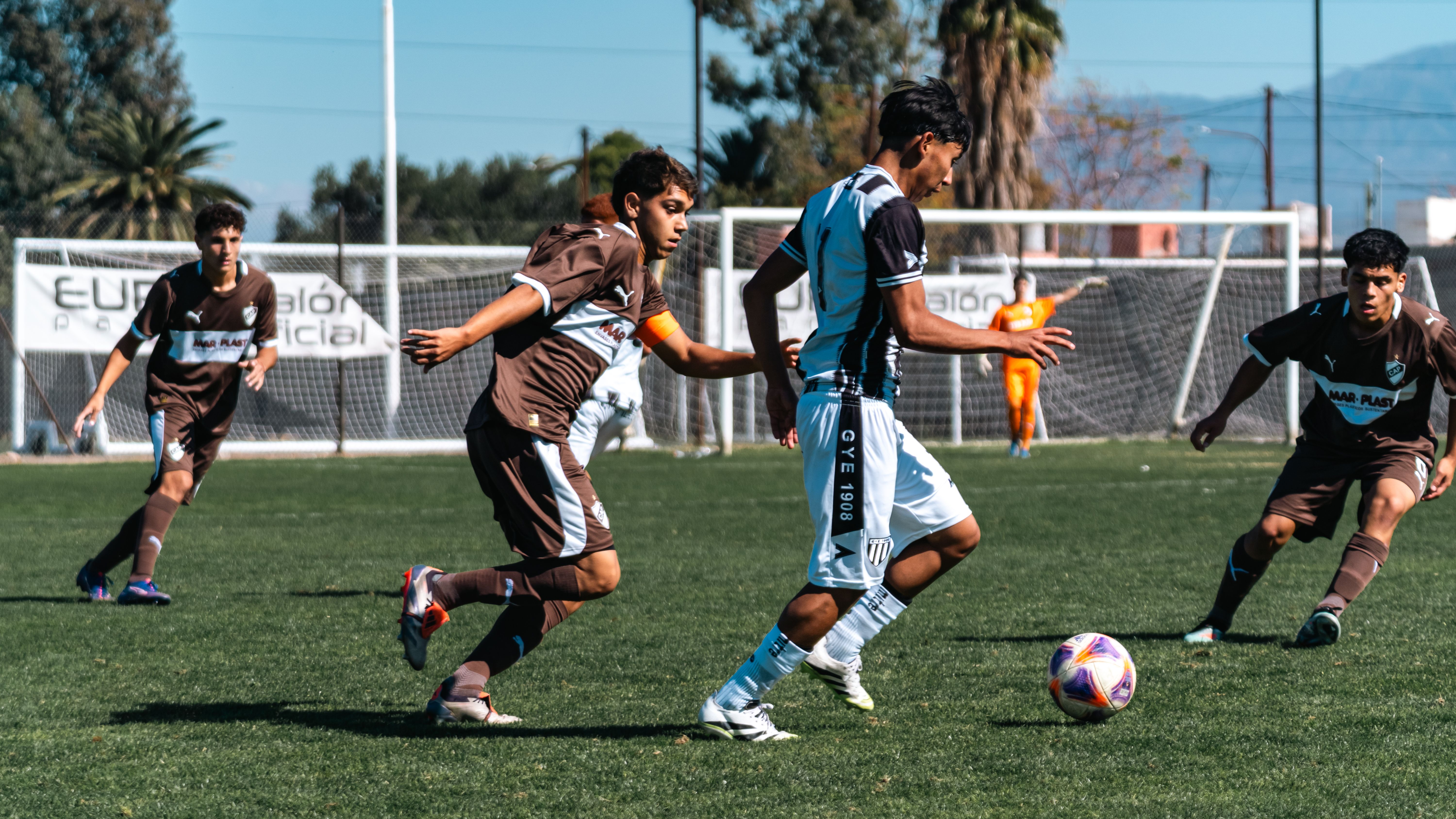youth sports coaching, coach education, player development, sportsmanship, parent involvement, team dynamics, skill drills, s