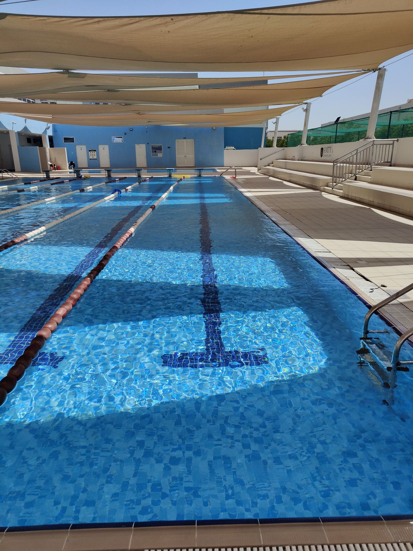 Piscine extérieure d’une maison individuelle
