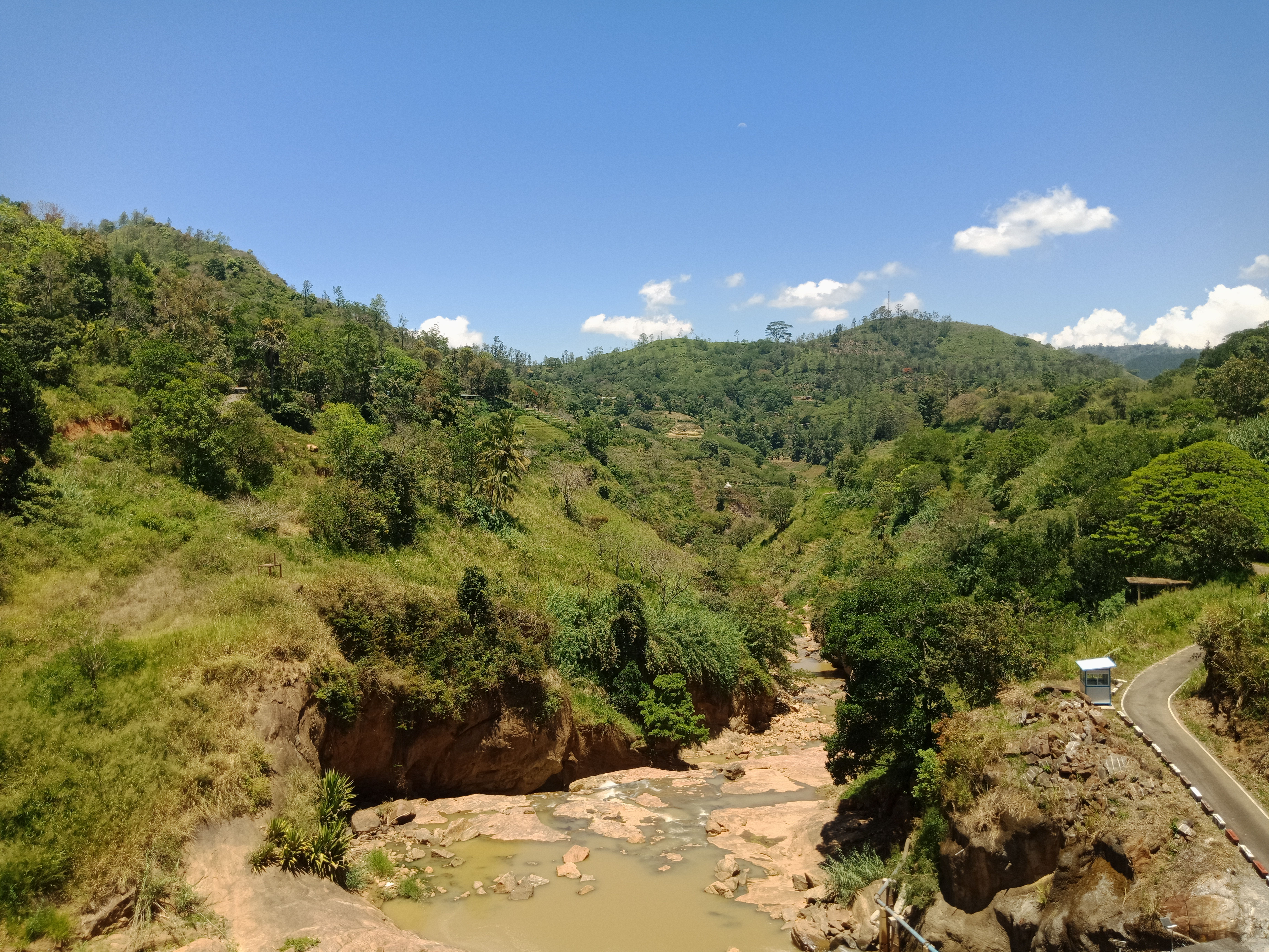 3 Day Yoga, Paddleboarding, Massage & Hiking Retreat in Sri Lanka 1
