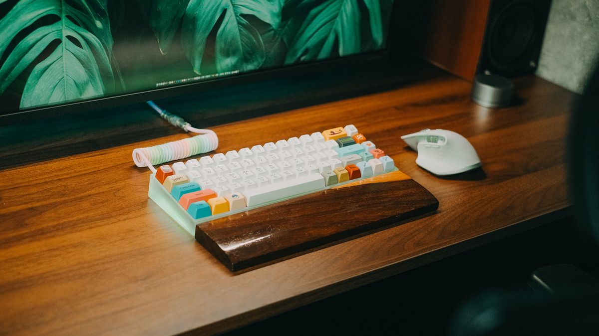 Claviers ergonomiques pour réduire les douleurs