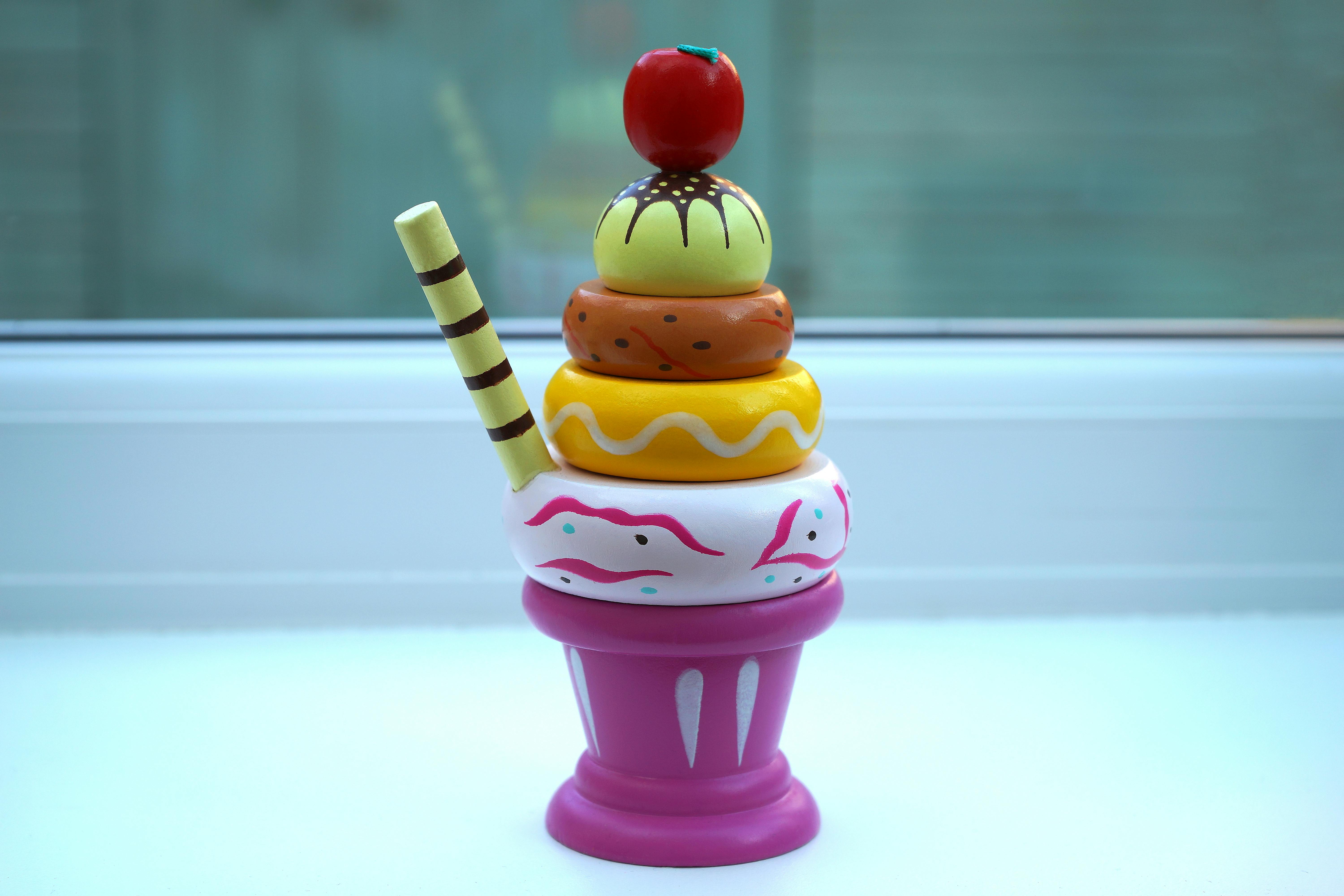 ice cream with toy