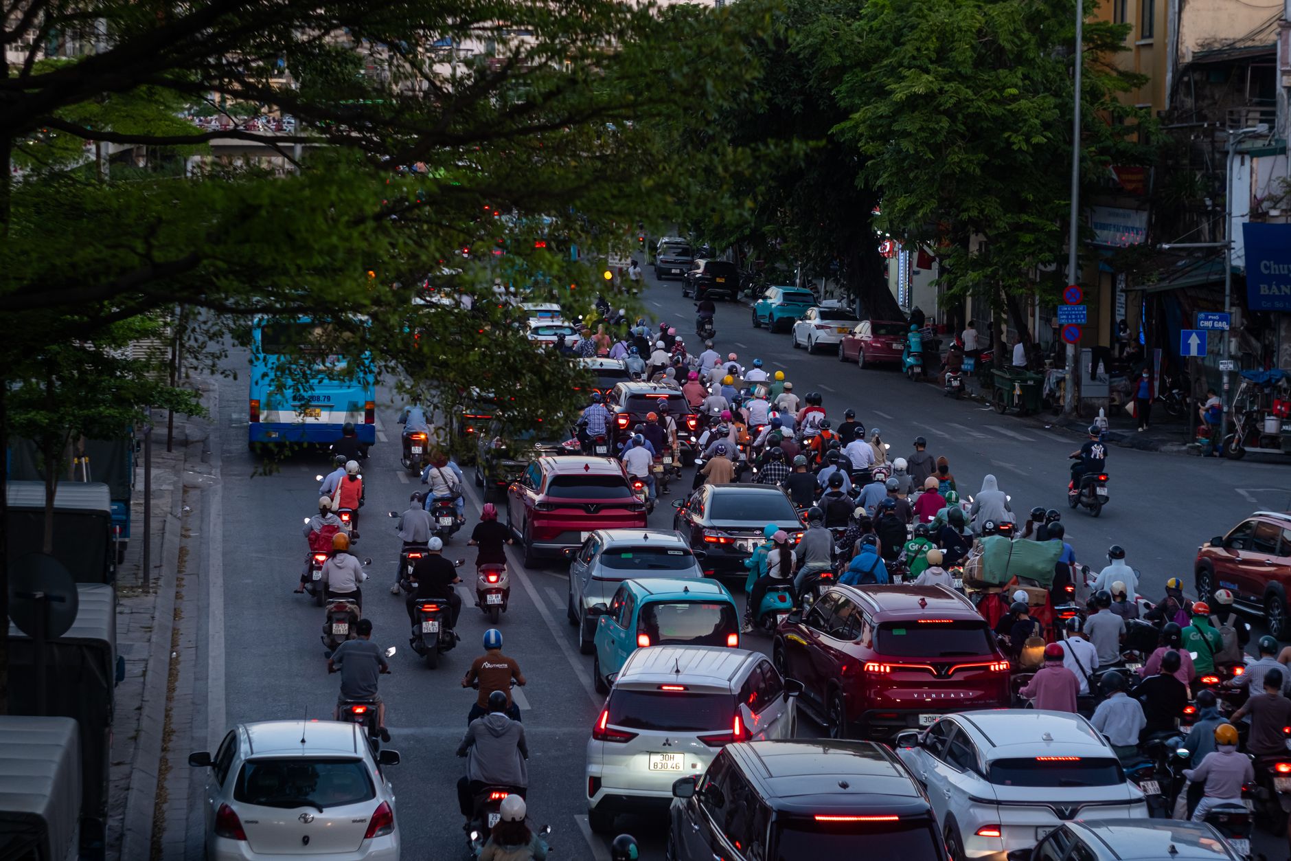 Hướng dẫn chi tiết đăng ký thẻ xe buýt gắn chip miễn phí tại Hà Nội (2026) Hướng dẫn chi tiết đăng ký thẻ xe buýt gắn chip miễn phí tại Hà Nội (2026)