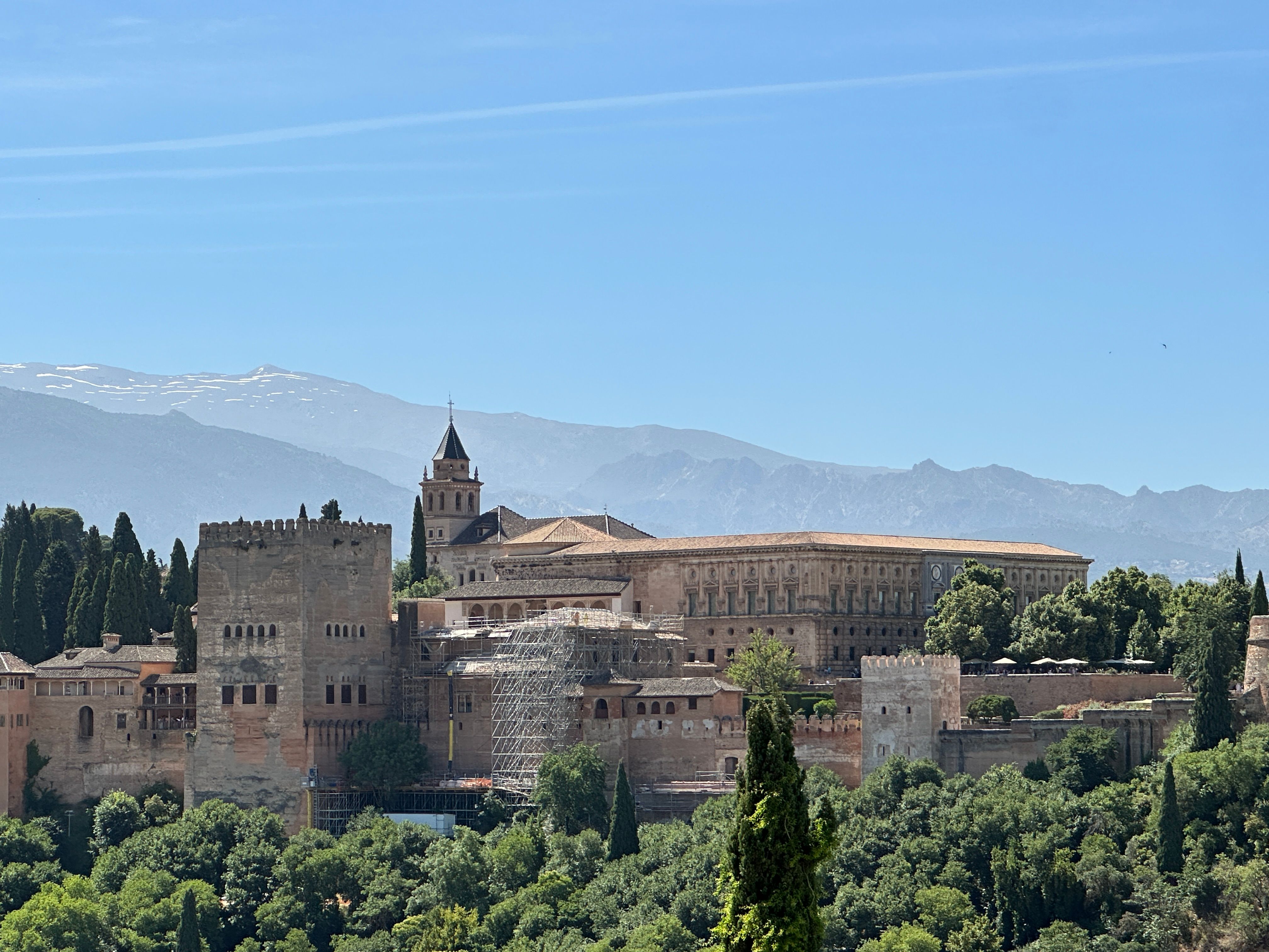 Granada en de Sierra Nevada: Moorse Paleizen en Spaanse Bergtoppen