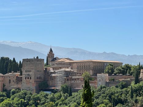 Sierra Nevada tapas day trip — Granada