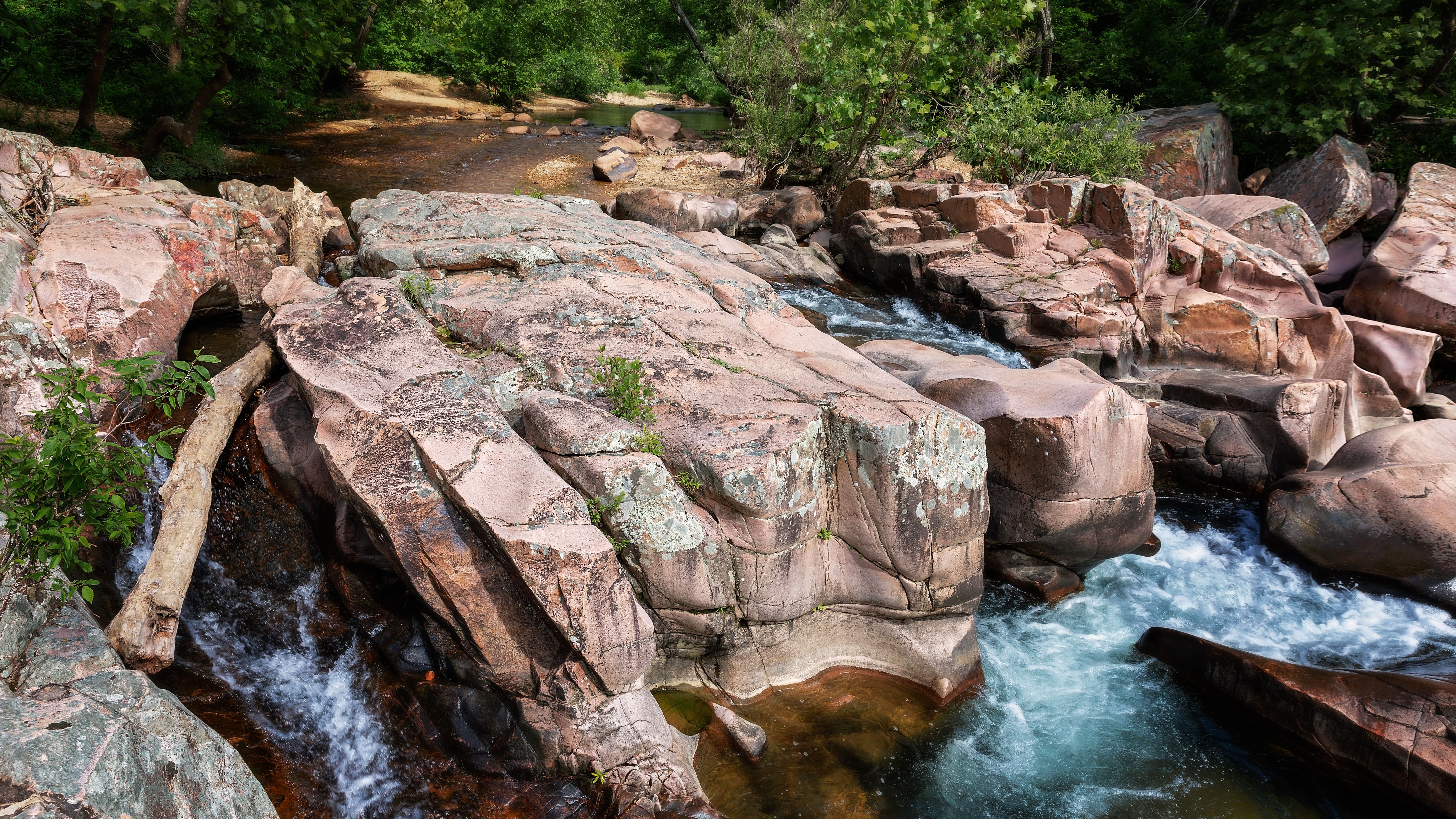 Explore 11 Unique Spots in Missouri for Unforgettable Experiences