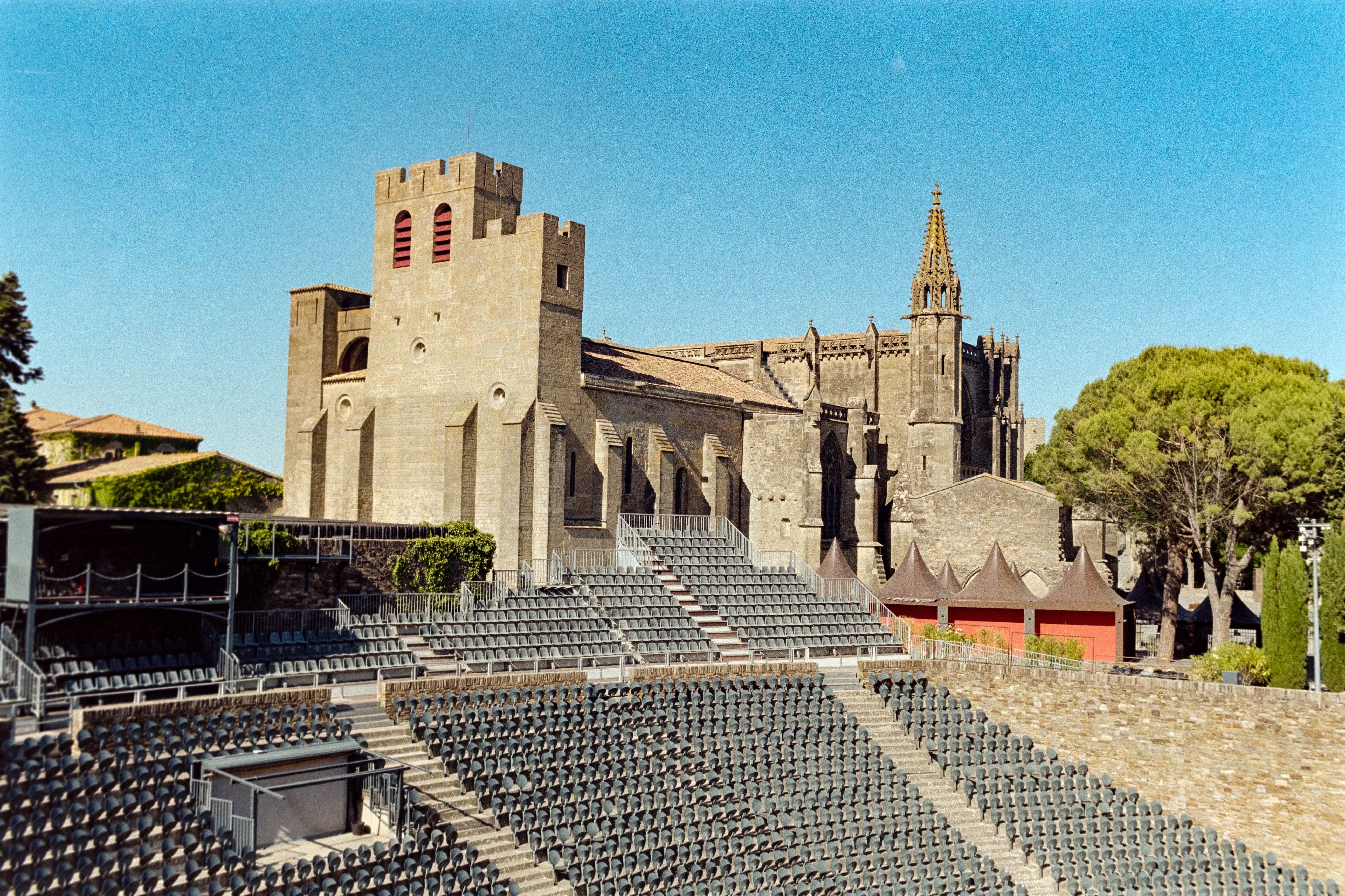 Narbonne Cathedral & Cloisters (Cathédrale Saint-Just-et-Saint-Pasteur)