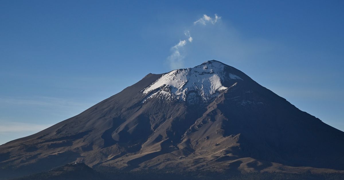 Los 10 volcanes más vigilados por su potencial destructivo y actividad eruptiva reciente Los 10 volcanes más vigilados por su potencial destructivo y actividad eruptiva reciente