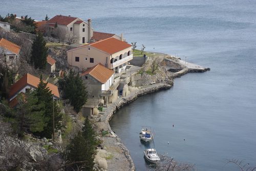 Free Charming village of Lukovo Šugarje on the Adriatic coast with a peaceful waterfront view. Stock Photo