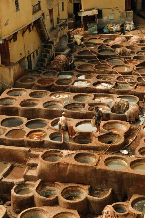 Free Aerial view of Fes tannery, showcasing traditional Moroccan leather processing methods. Stock Photo